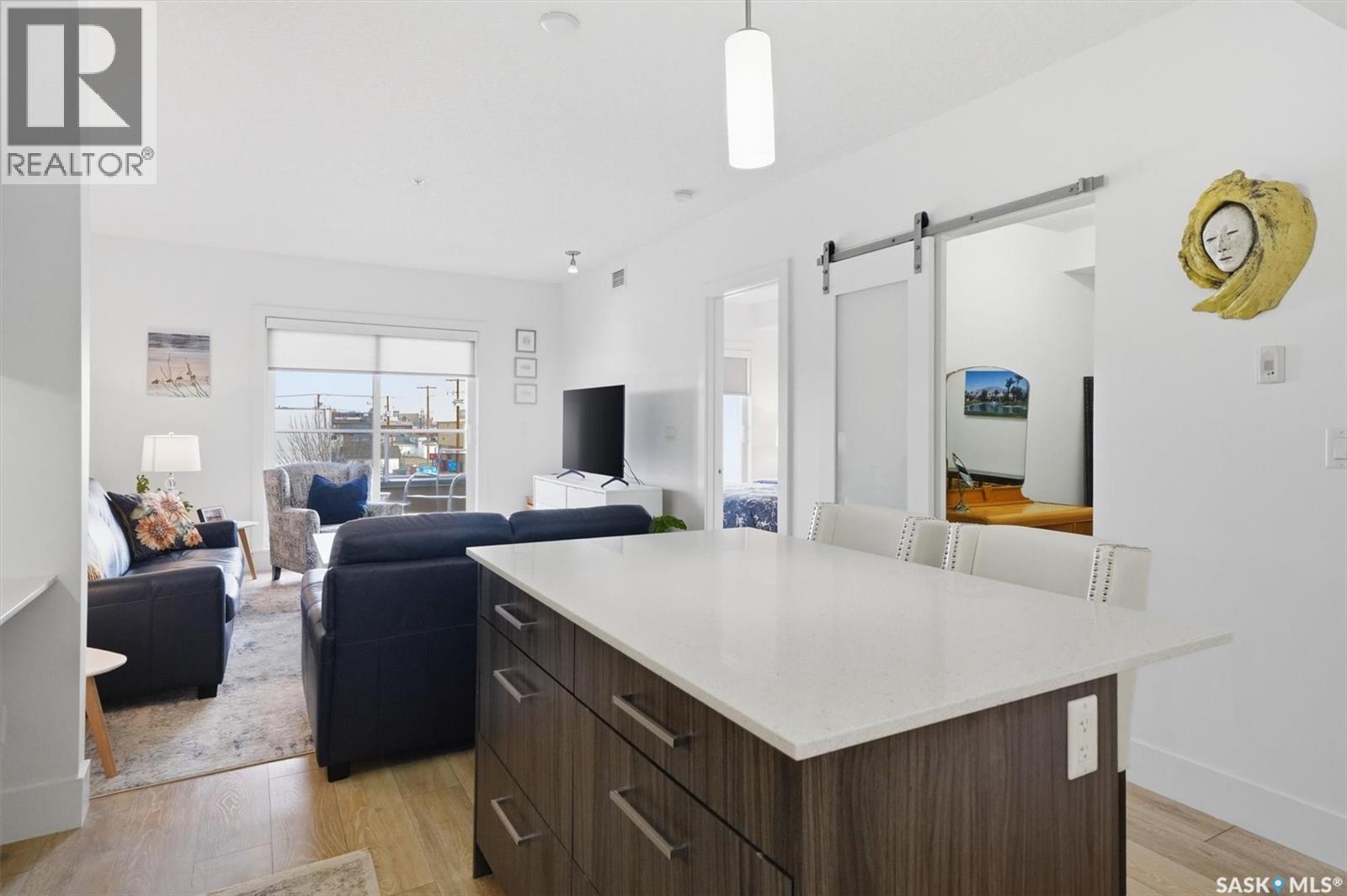 217 404 C Avenue S, Saskatoon, SK - Indoor