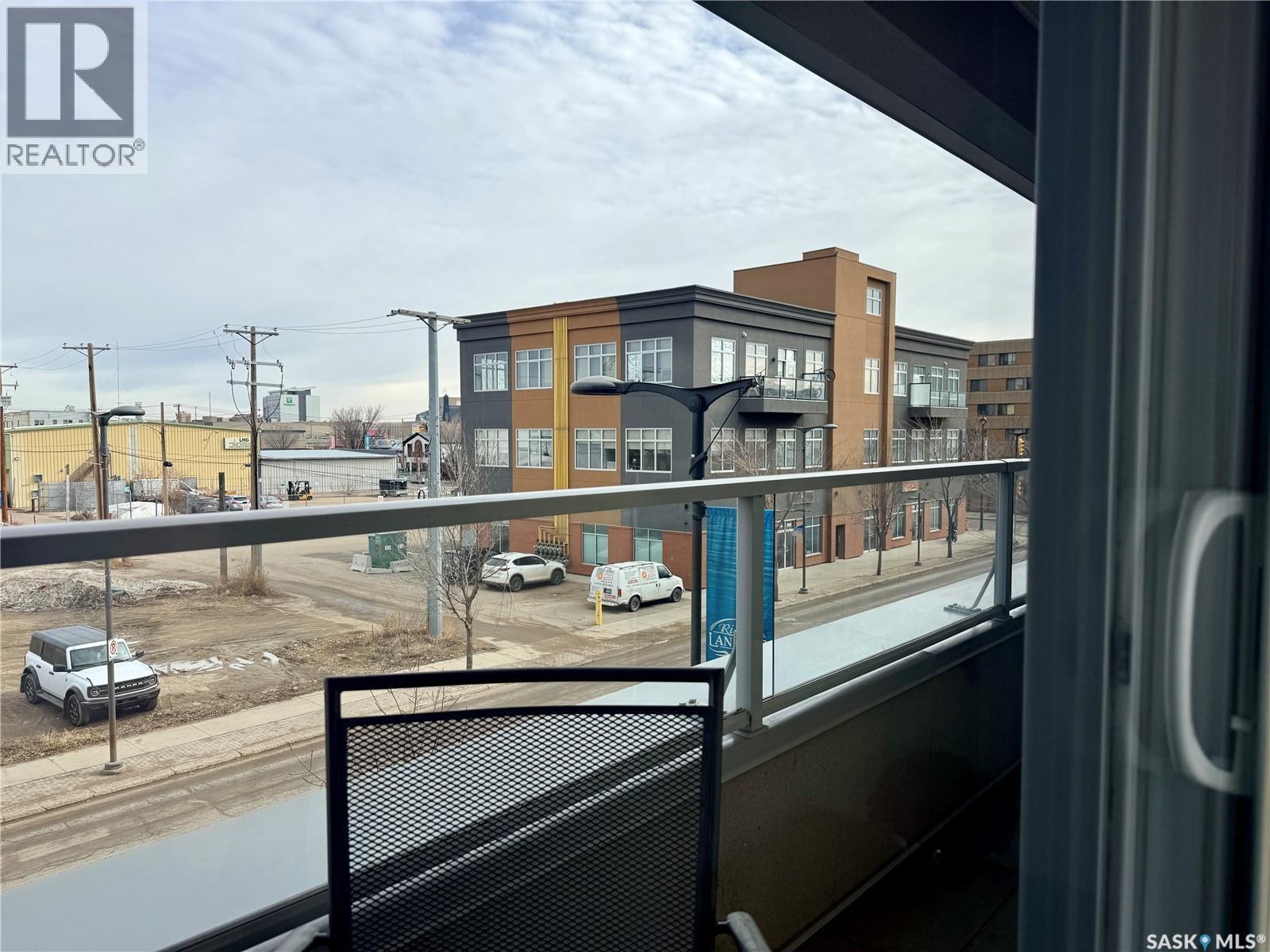 217 404 C Avenue S, Saskatoon, SK - Outdoor