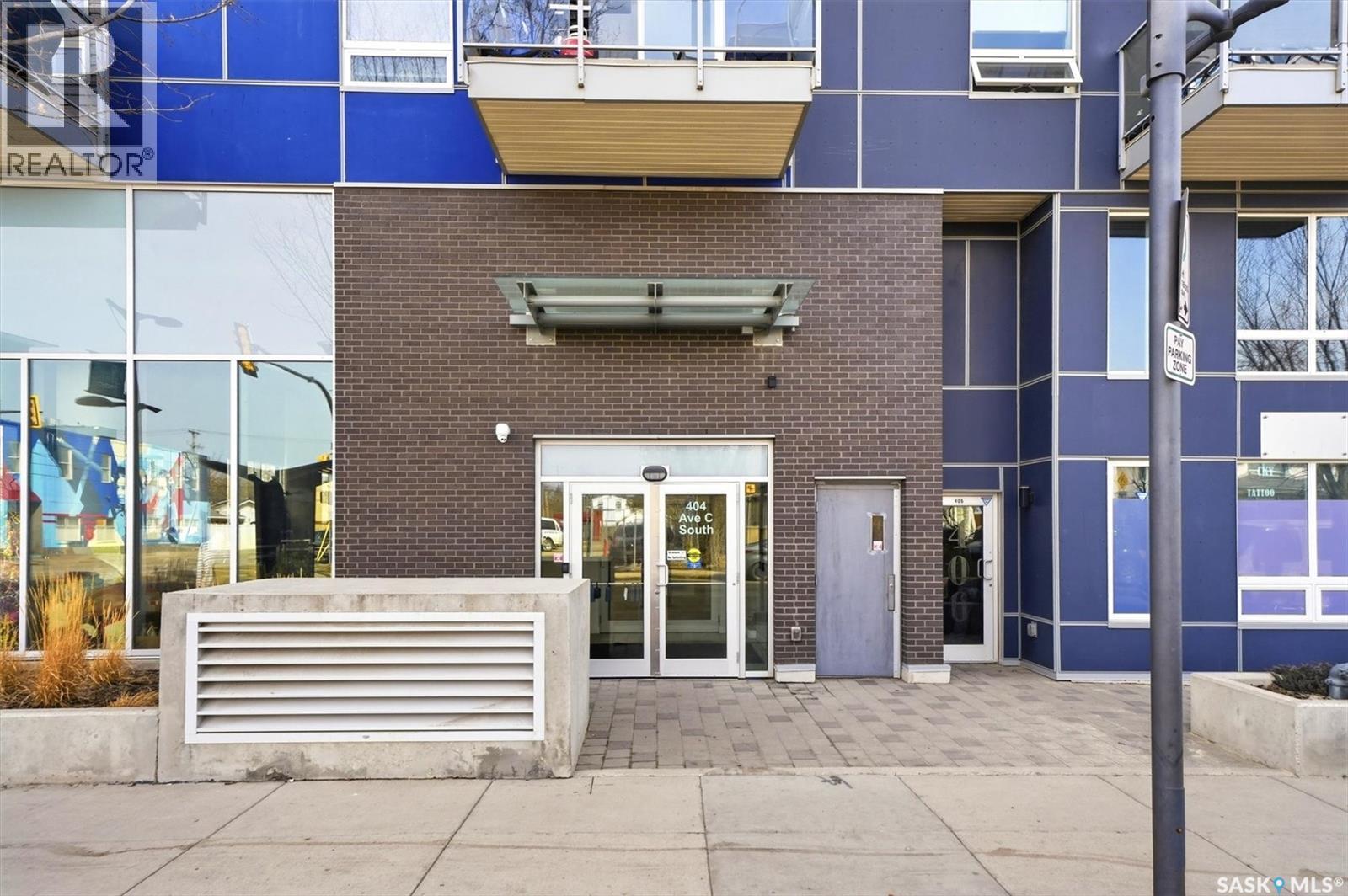 217 404 C Avenue S, Saskatoon, SK - With Facade