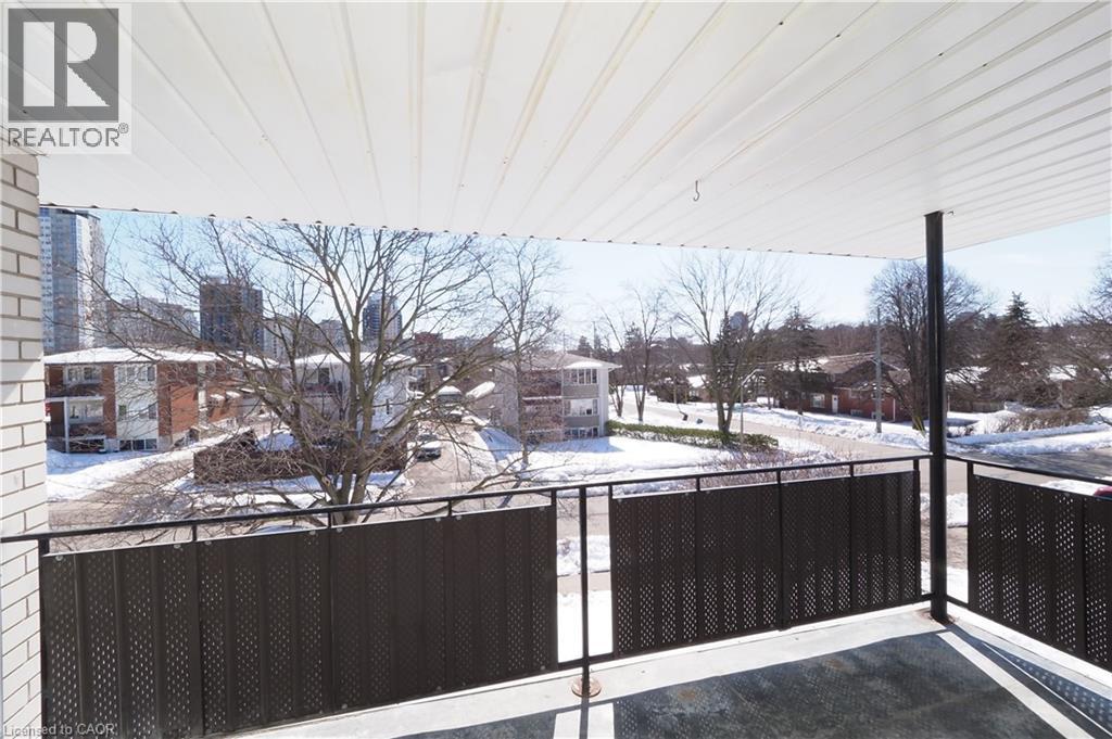 24 Austin Drive, Waterloo, ON - Outdoor