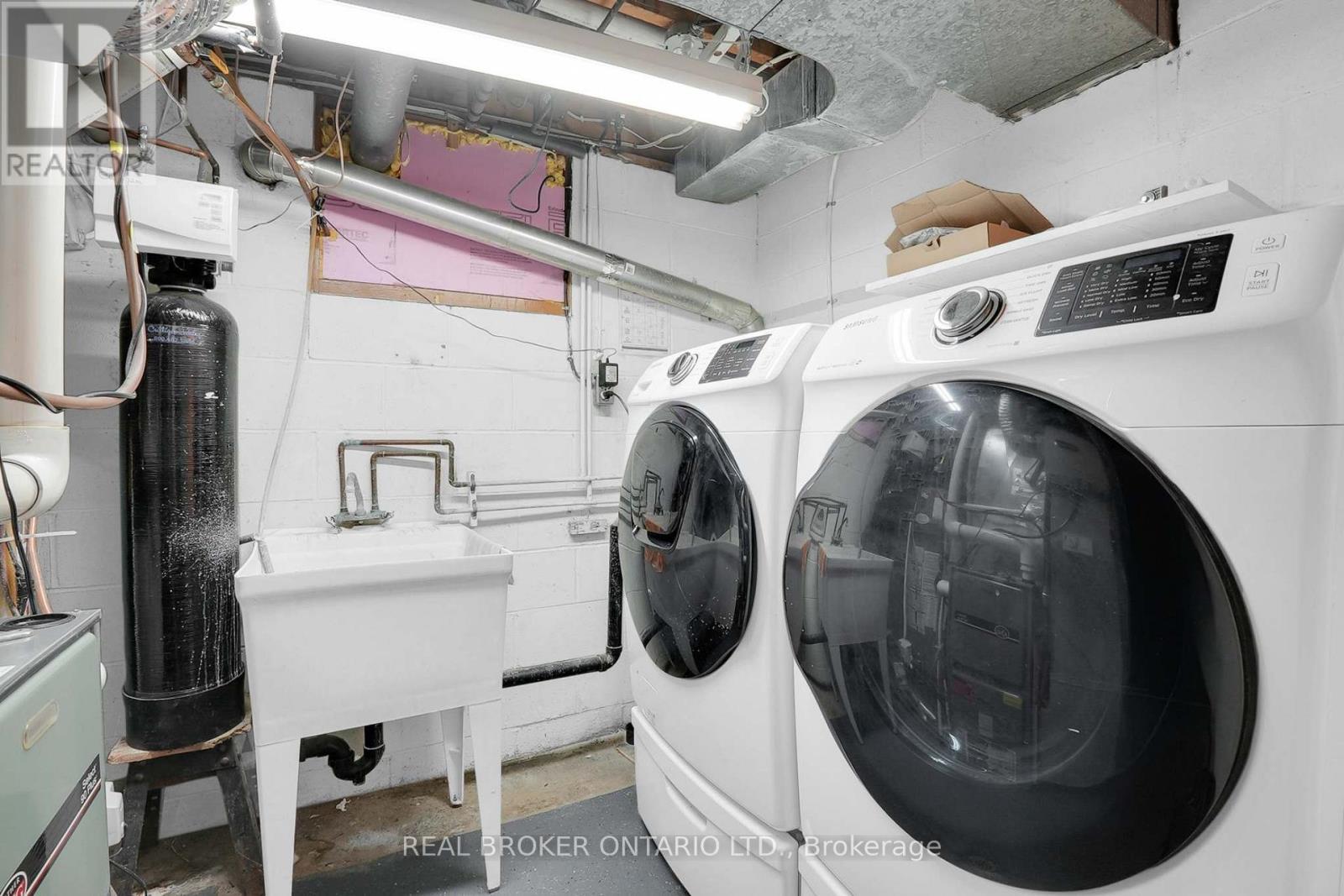 37 Nicklin Crescent, Guelph, ON - Indoor Photo Showing Laundry Room