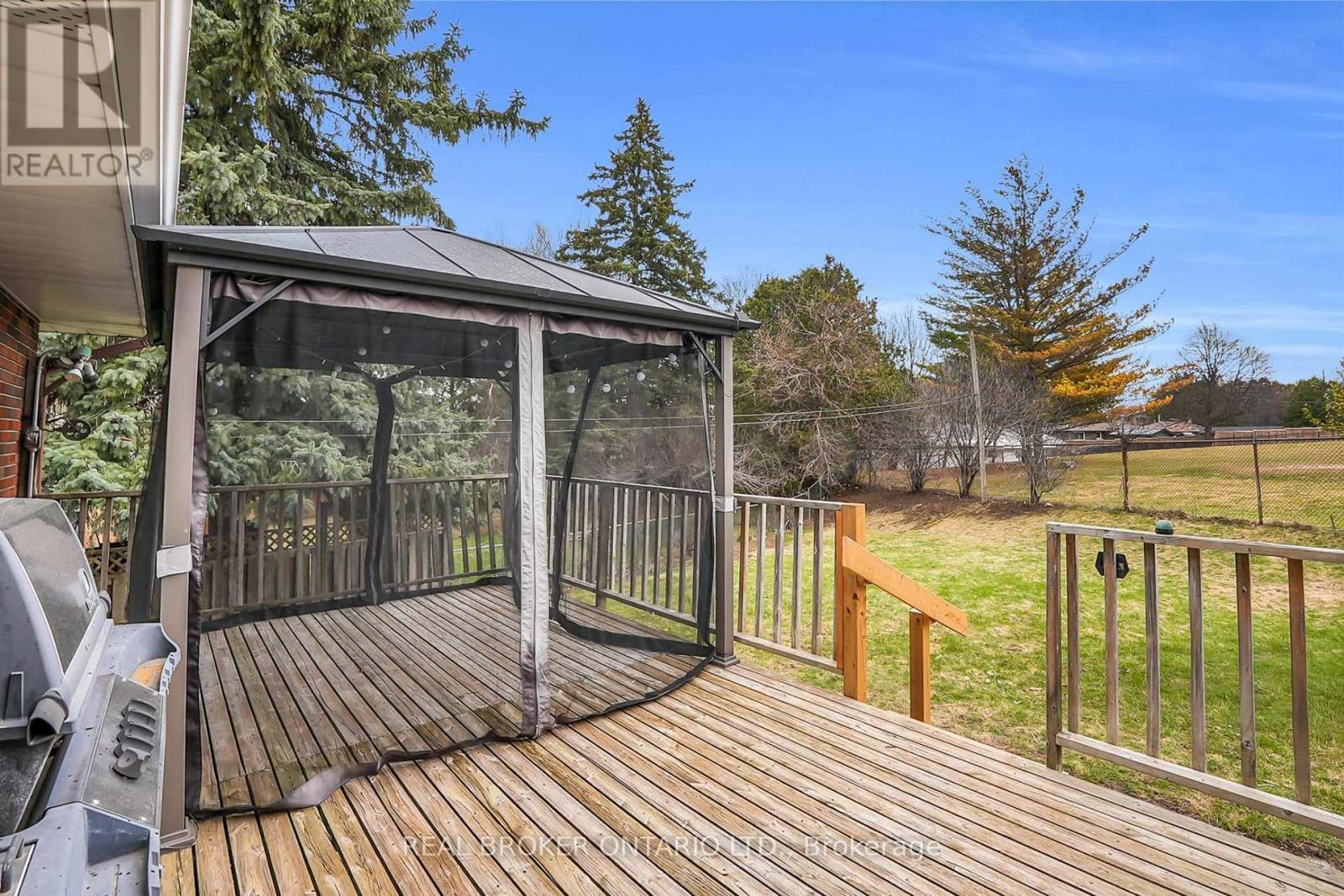 37 Nicklin Crescent, Guelph, ON - Outdoor