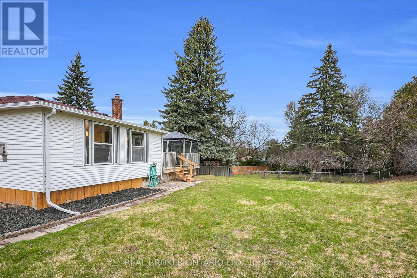 37 Nicklin Crescent, Guelph, ON - Outdoor