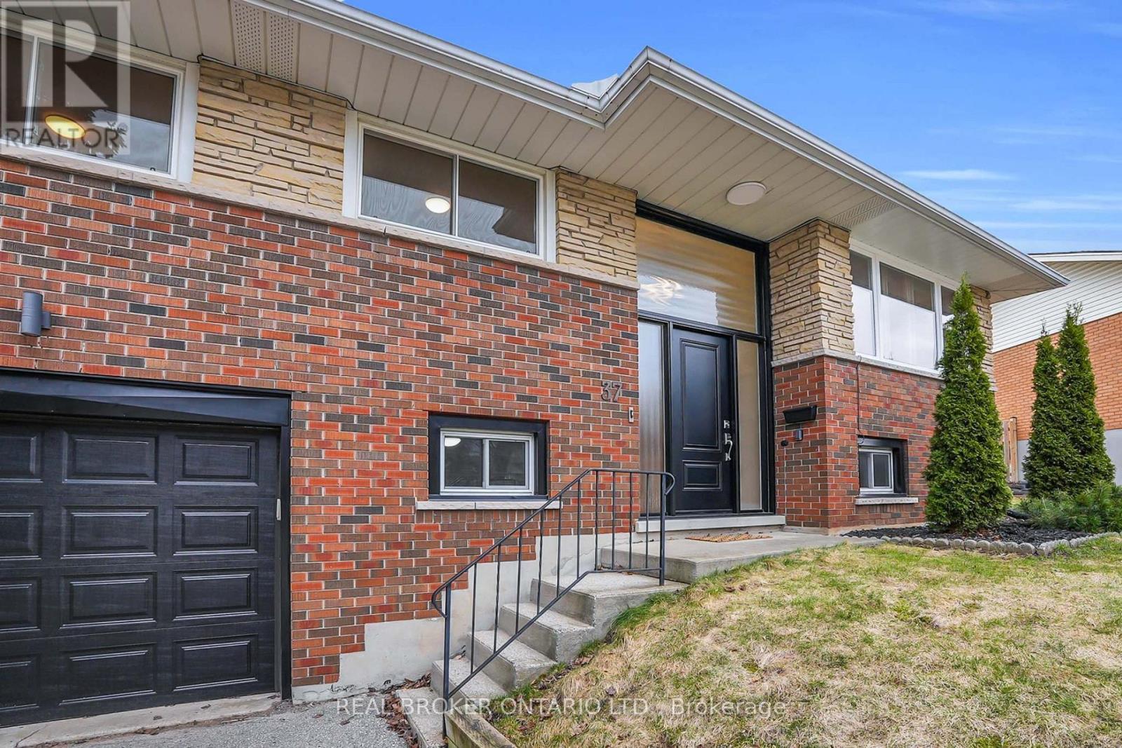 37 Nicklin Crescent, Guelph, ON - Outdoor