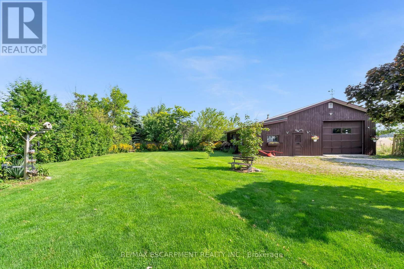 609 Green Mountain Road E, Hamilton, ON - Outdoor