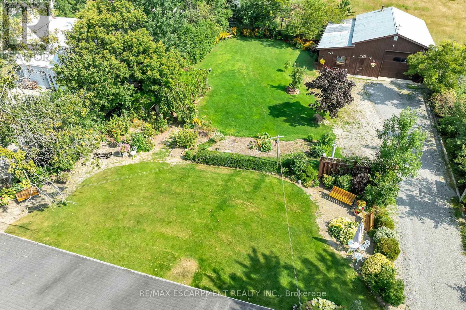 609 Green Mountain Road E, Hamilton, ON - Outdoor
