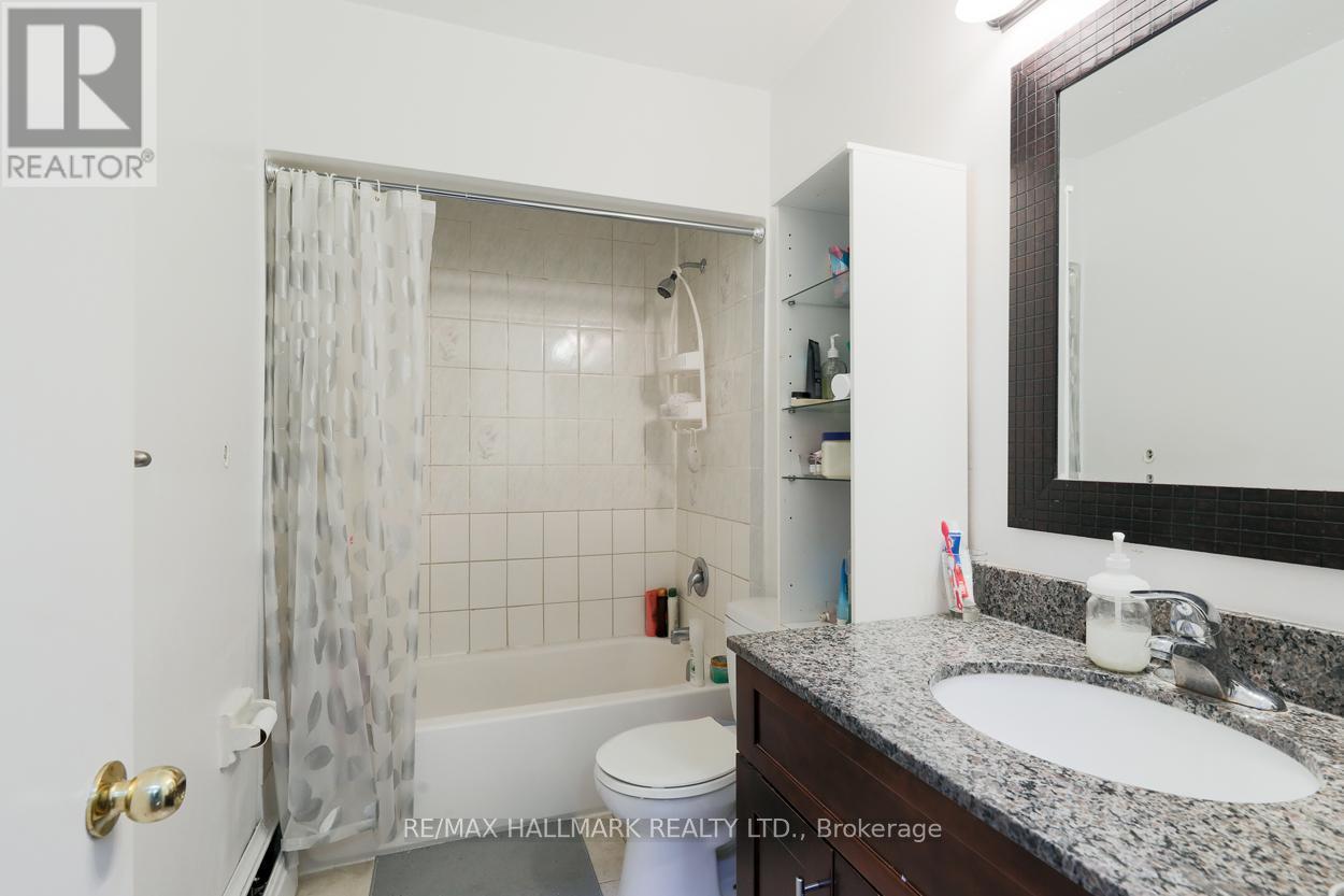 2nd Washroom 4pc - 2 - 2844 Danforth Avenue, Toronto, ON