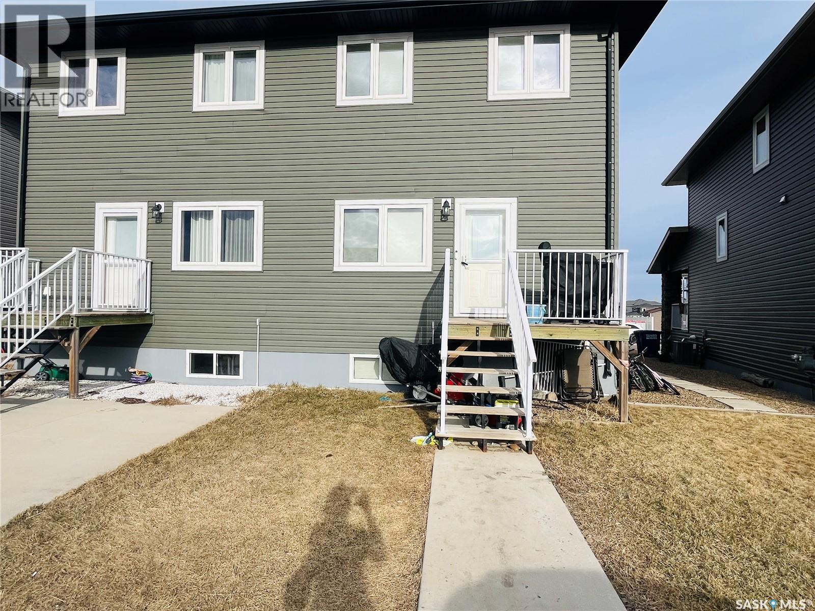 642 Glenridge Avenue, Swift Current, SK - Outdoor With Exterior