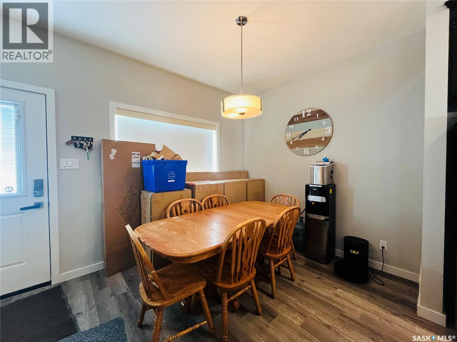 642 Glenridge Avenue, Swift Current, SK - Indoor Photo Showing Dining Room