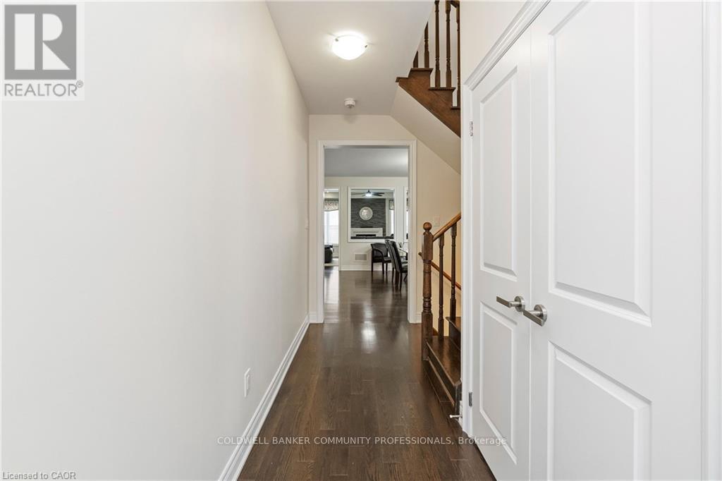 4 Macbean Crescent, Hamilton, ON - Indoor Photo Showing Other Room