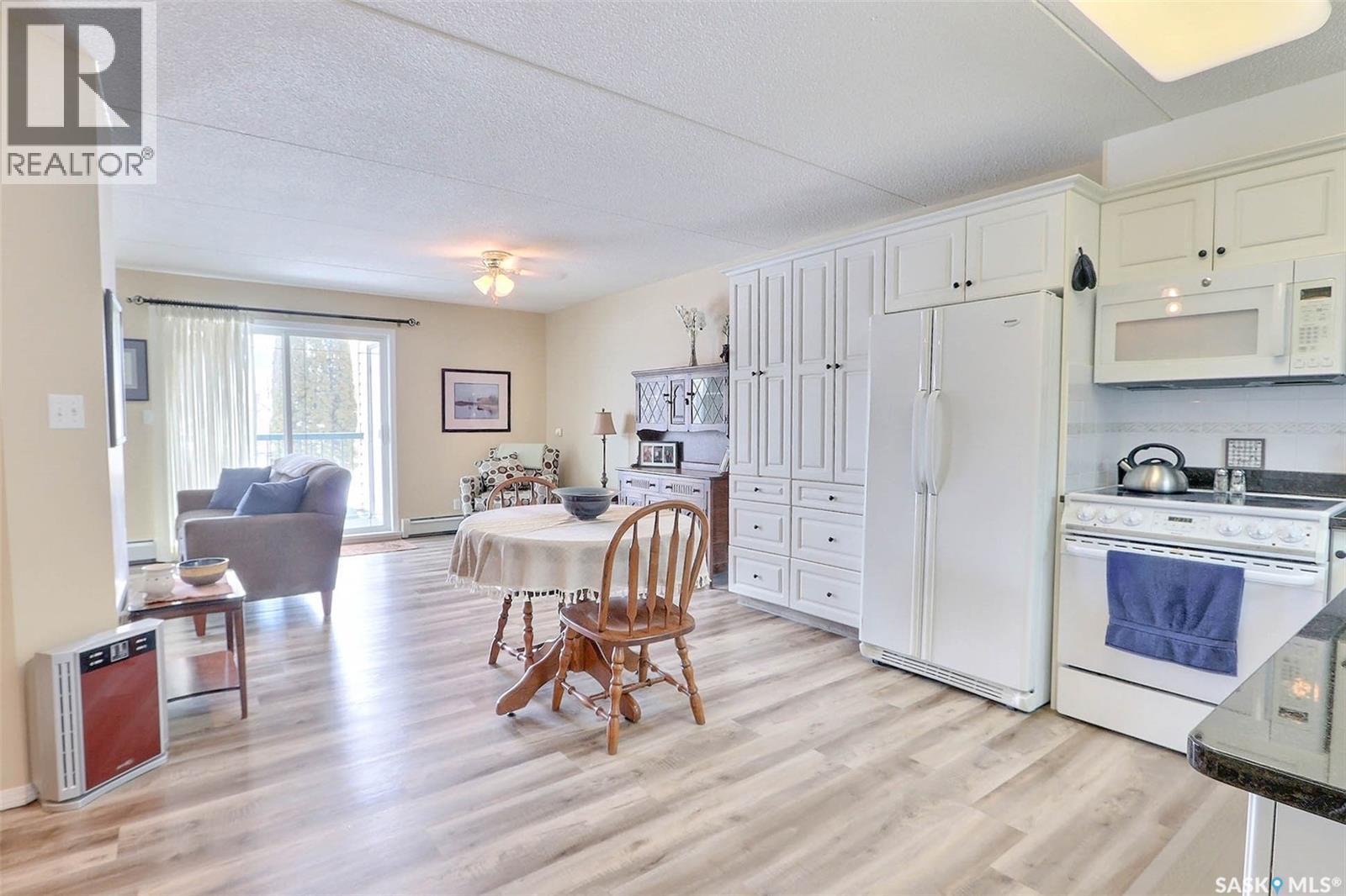 201 1 26Th Street E, Prince Albert, SK - Indoor