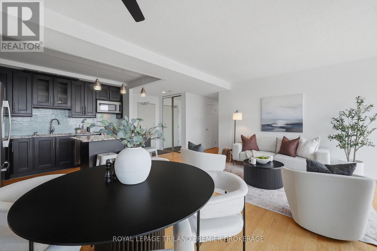 1004 - 600 Talbot Street, London East (East F), ON