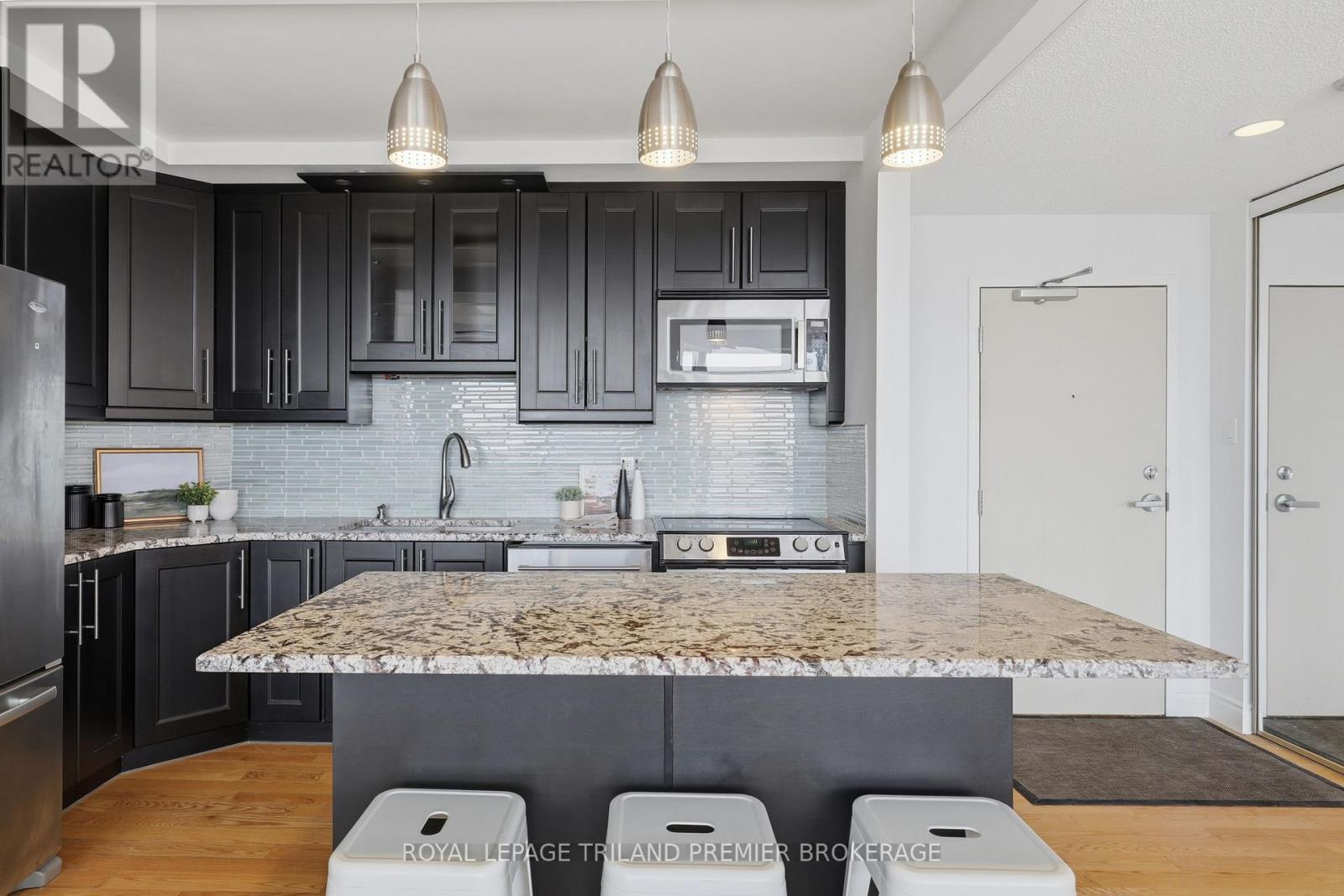 1004 - 600 Talbot Street, London East (East F), ON