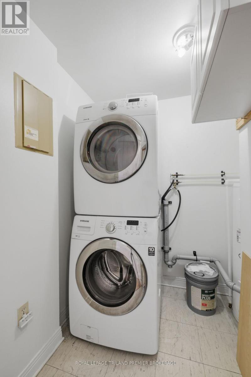 1004 - 600 Talbot Street, London East (East F), ON