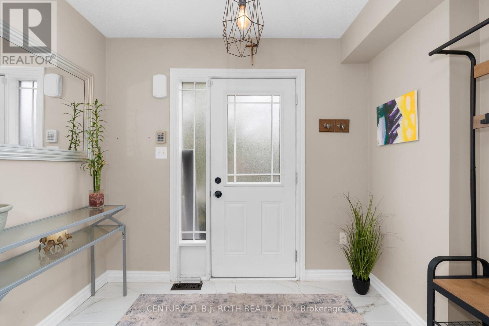 221 Harvie Road, Barrie, ON - Indoor Photo Showing Other Room