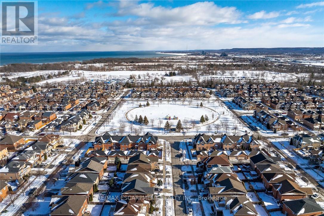33 Panorama Way, Hamilton, ON - Outdoor With View