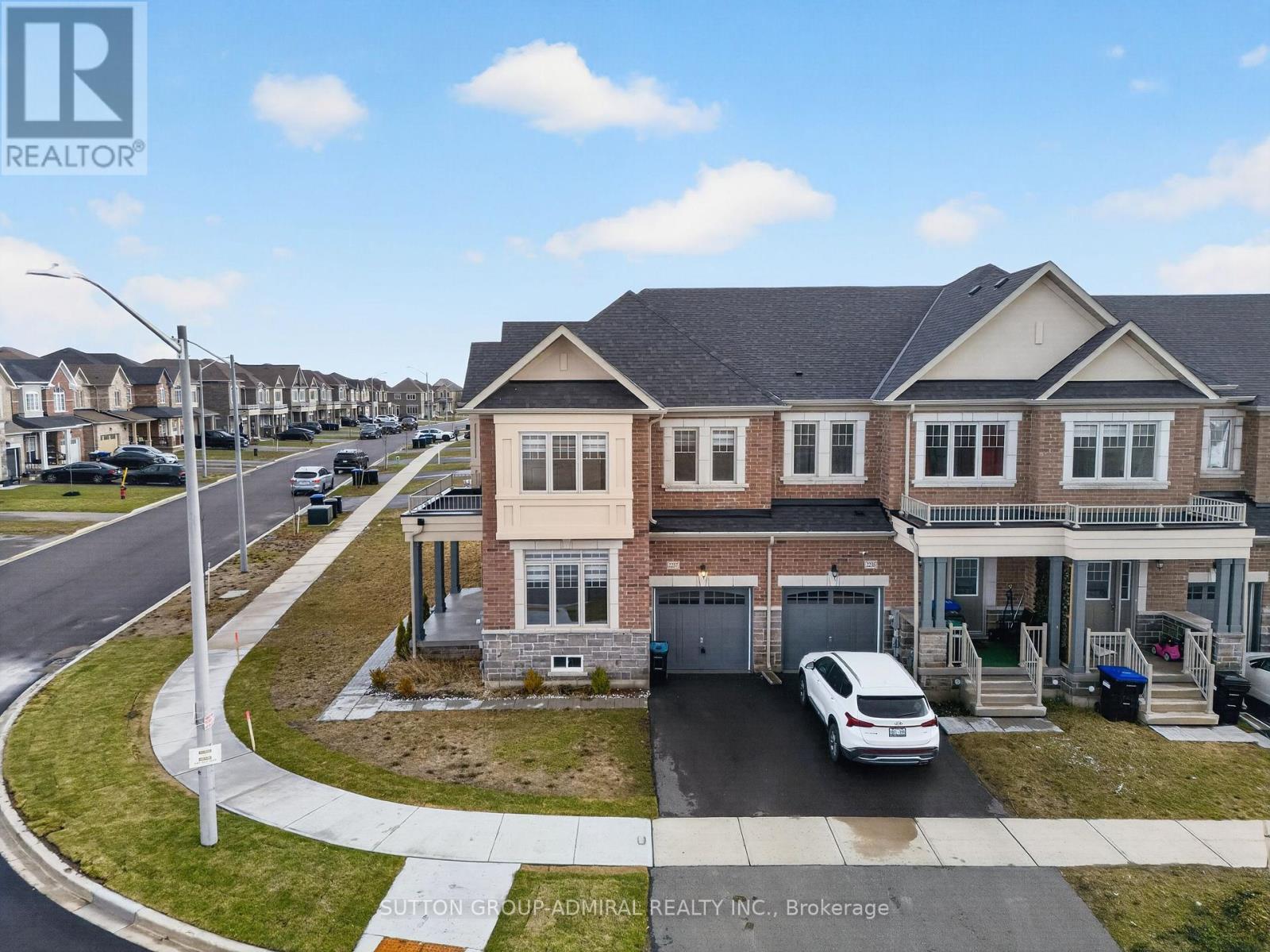 2237 Grainger Loop, Innisfil, ON - Outdoor With Facade