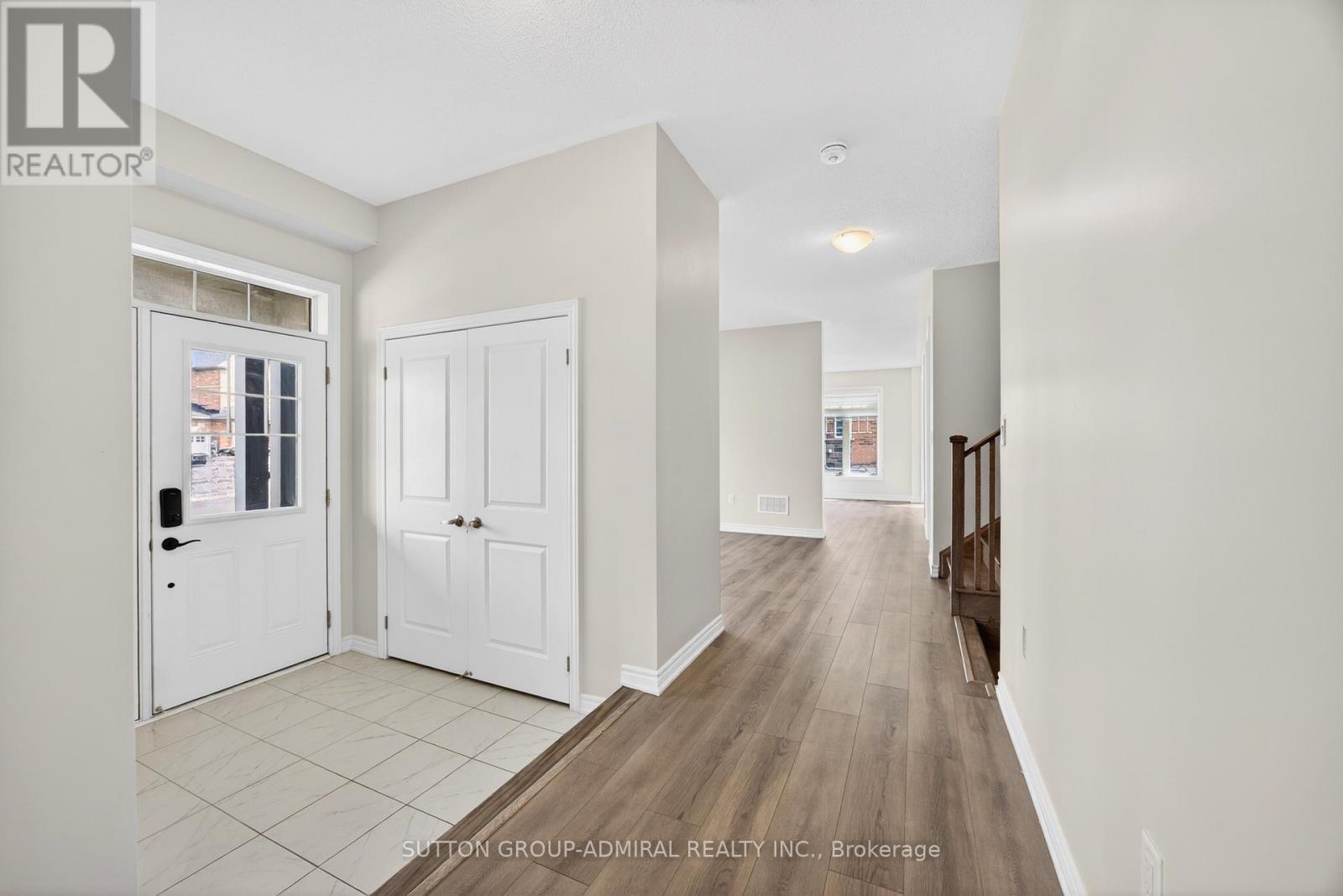 2237 Grainger Loop, Innisfil, ON - Indoor Photo Showing Other Room