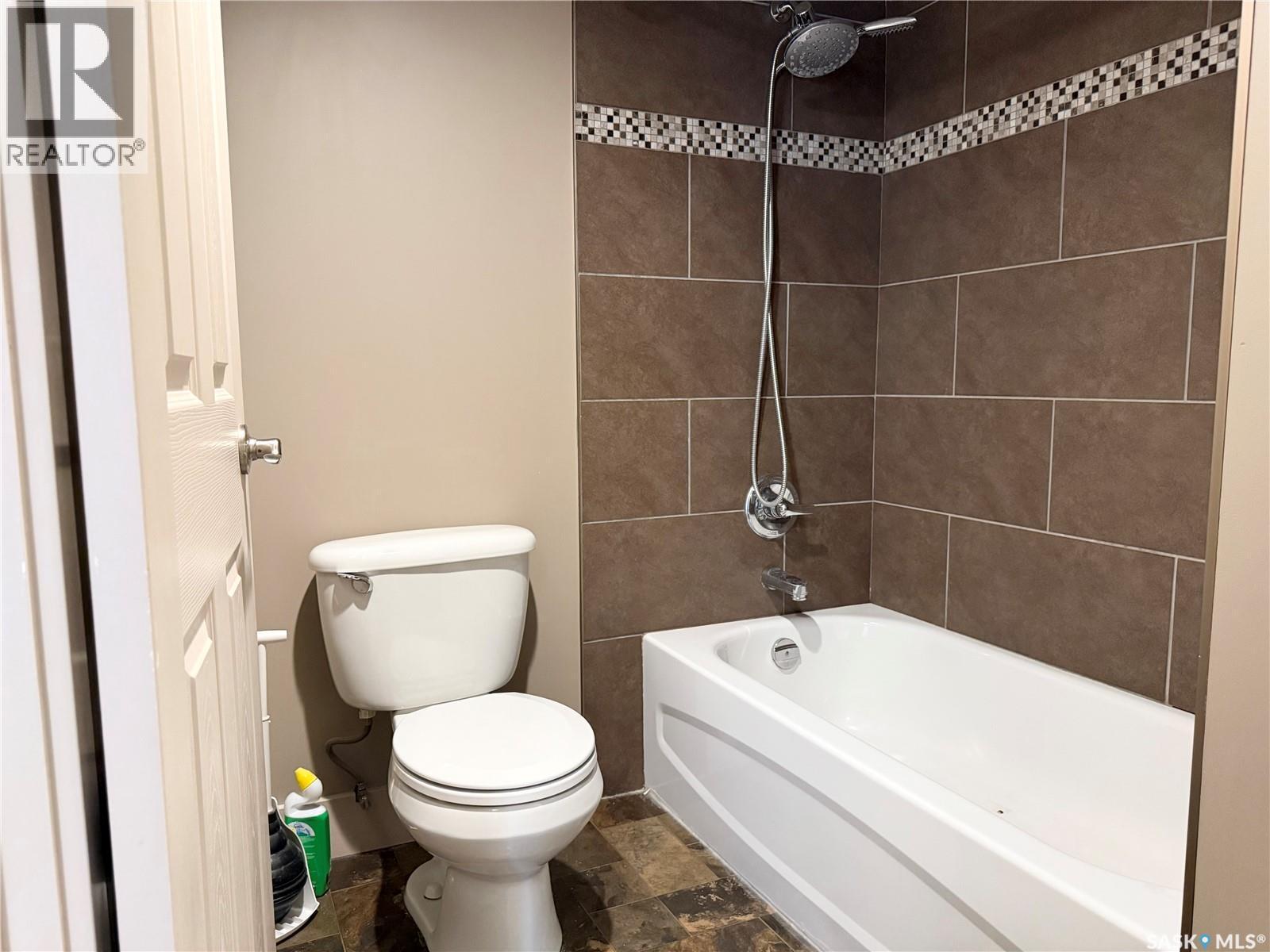 8 2707 7Th Street E, Saskatoon, SK - Indoor Photo Showing Bathroom