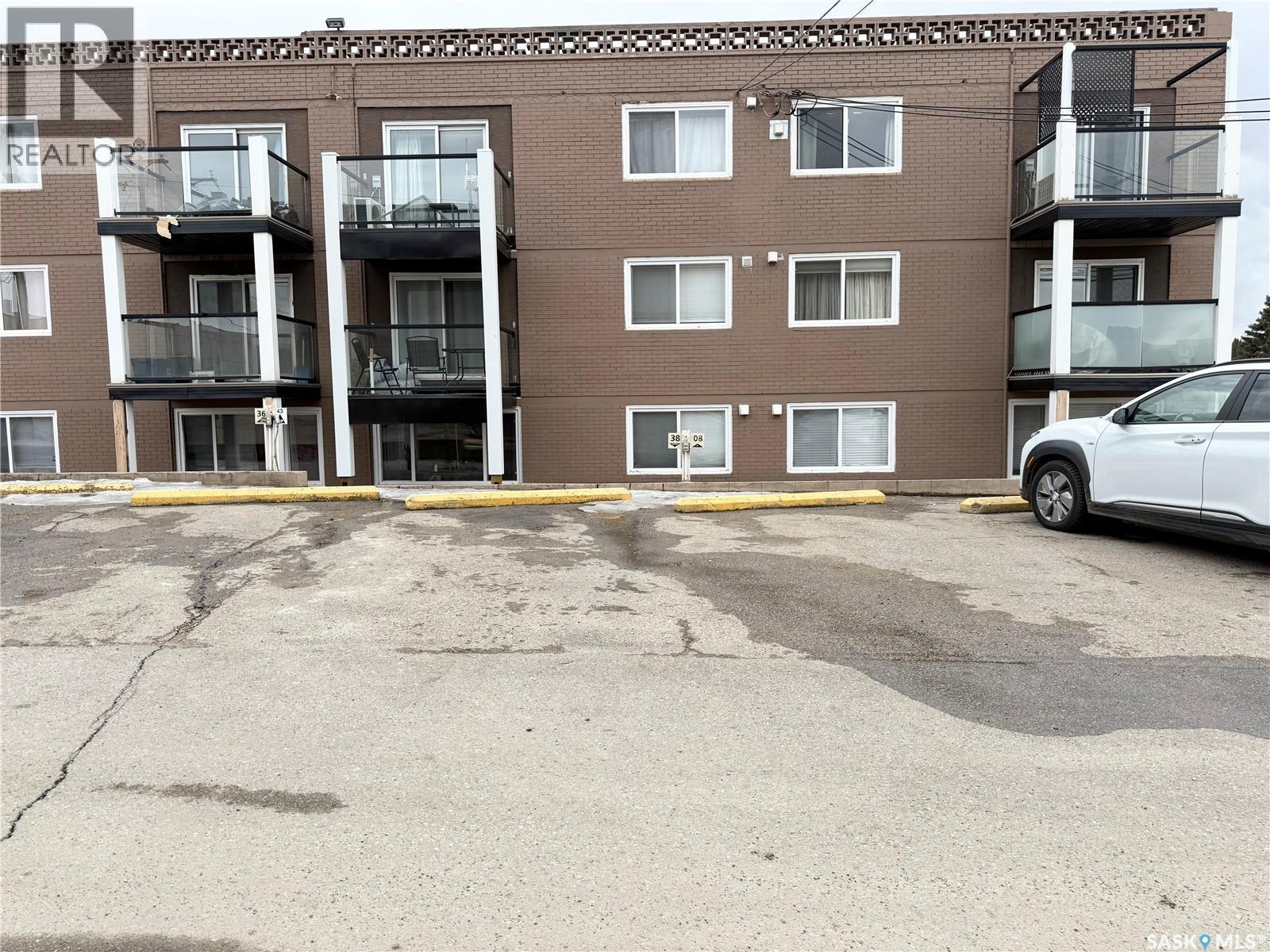 8 2707 7Th Street E, Saskatoon, SK - Outdoor