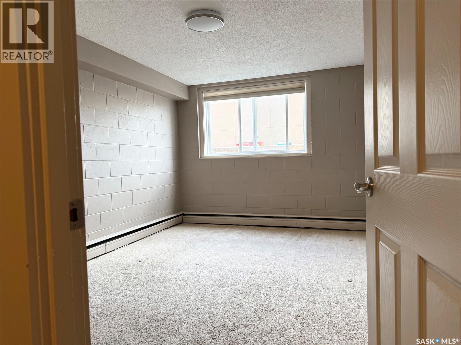 8 2707 7Th Street E, Saskatoon, SK - Indoor Photo Showing Other Room