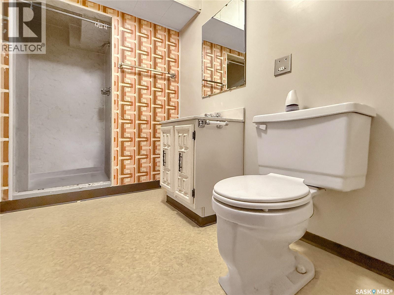 290 Burke Crescent, Swift Current, SK - Indoor Photo Showing Bathroom