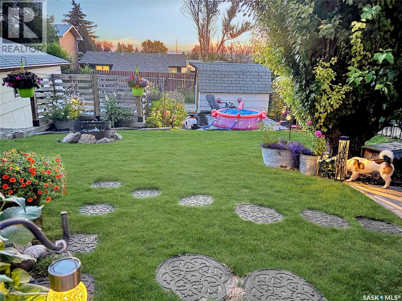 290 Burke Crescent, Swift Current, SK - Outdoor