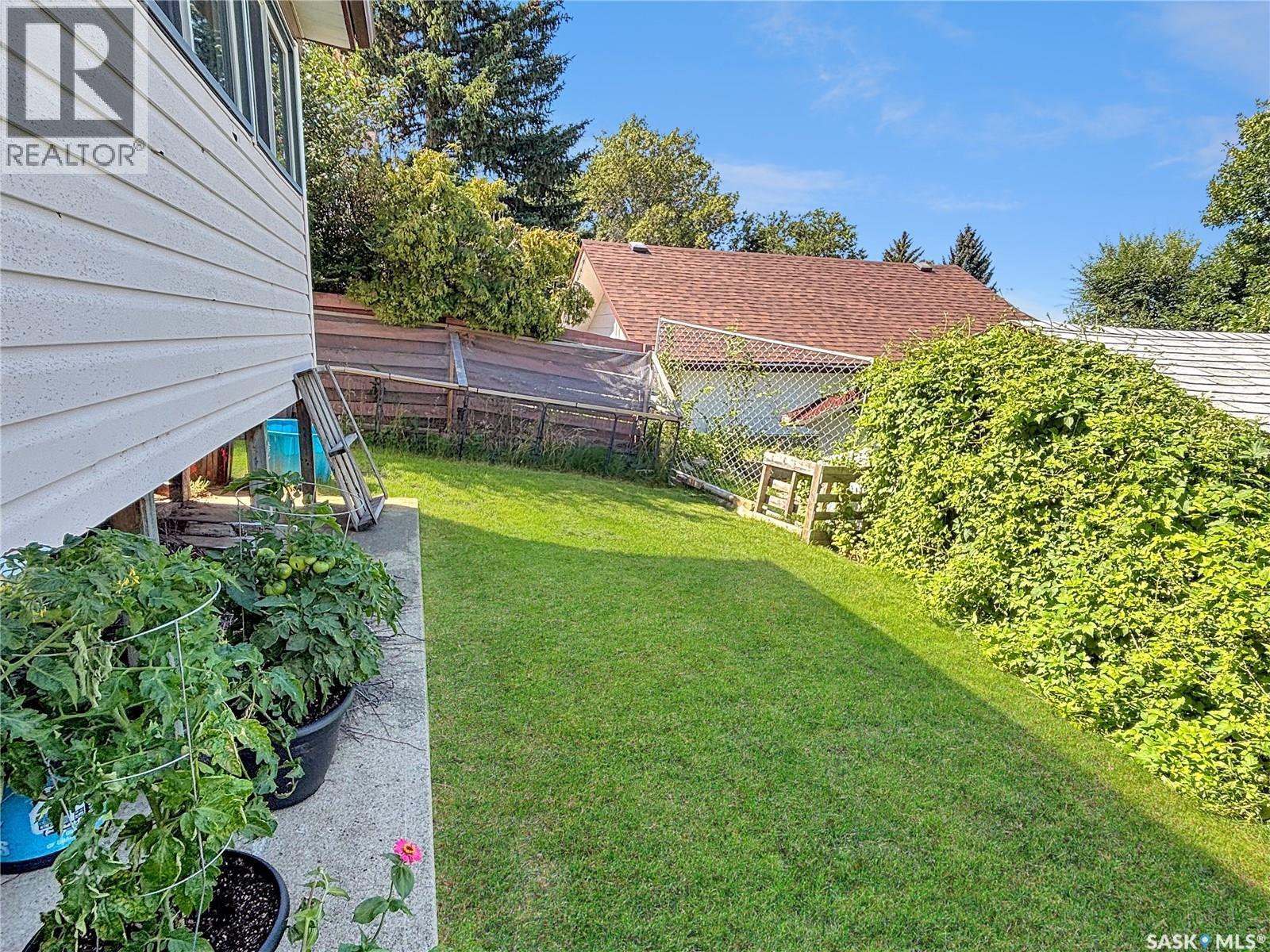 290 Burke Crescent, Swift Current, SK - Outdoor