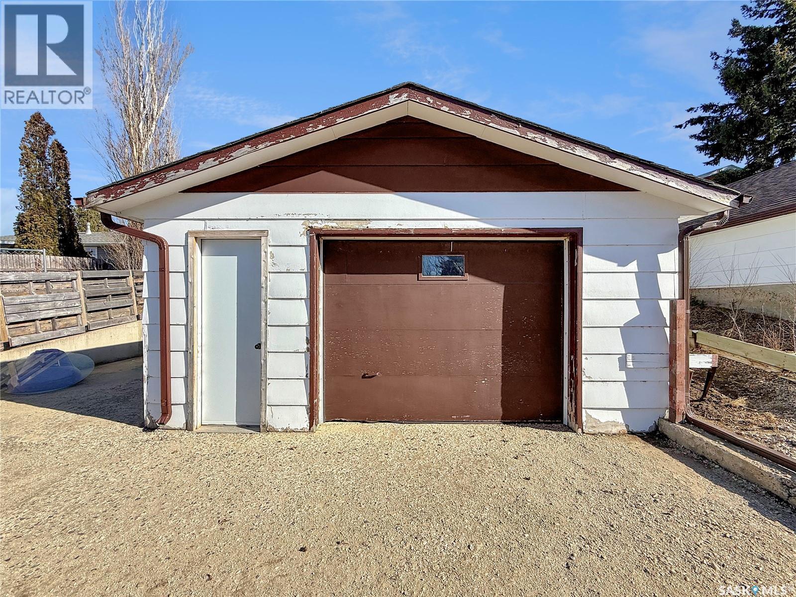 290 Burke Crescent, Swift Current, SK - Outdoor With Exterior