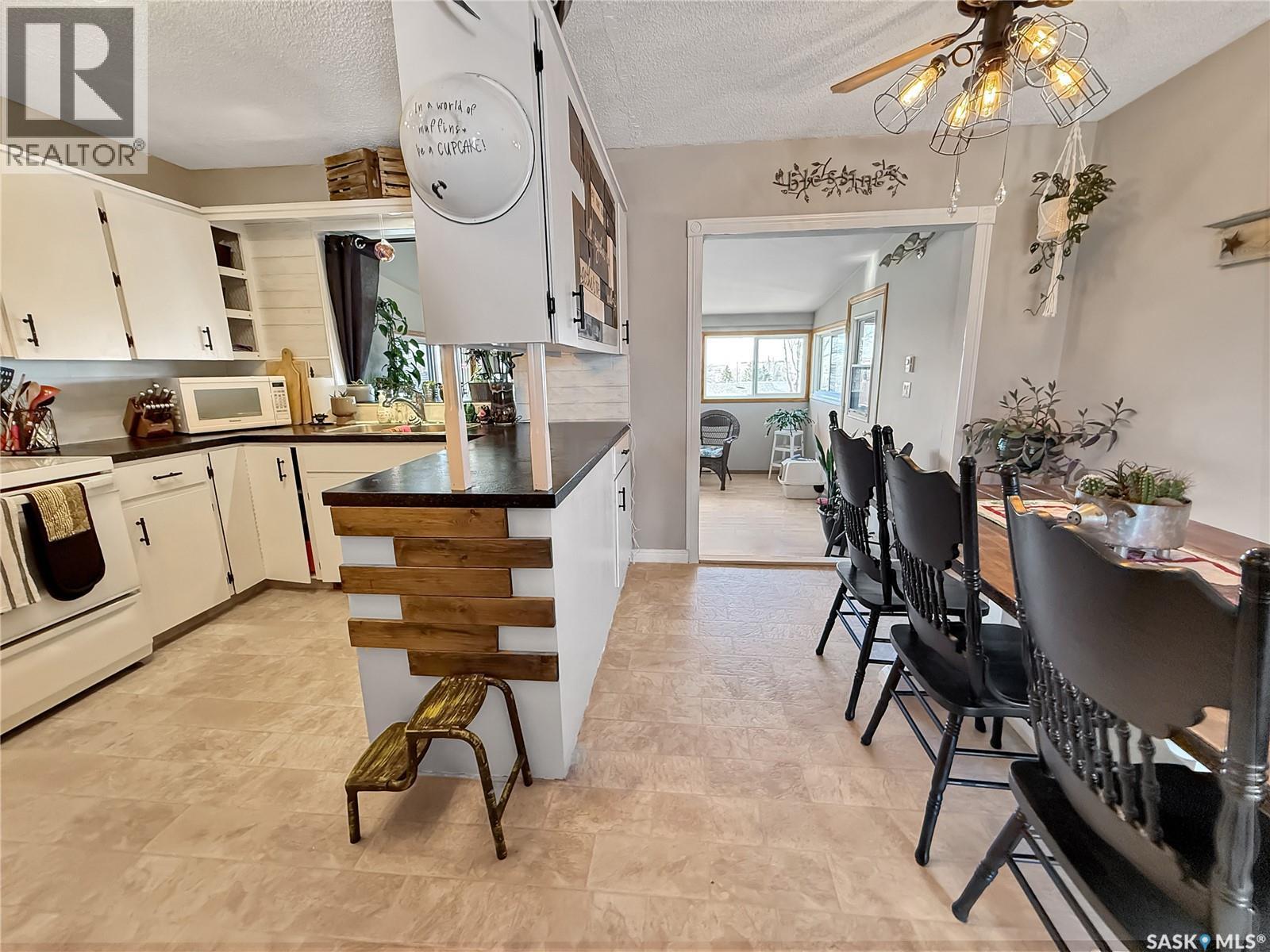 290 Burke Crescent, Swift Current, SK - Indoor