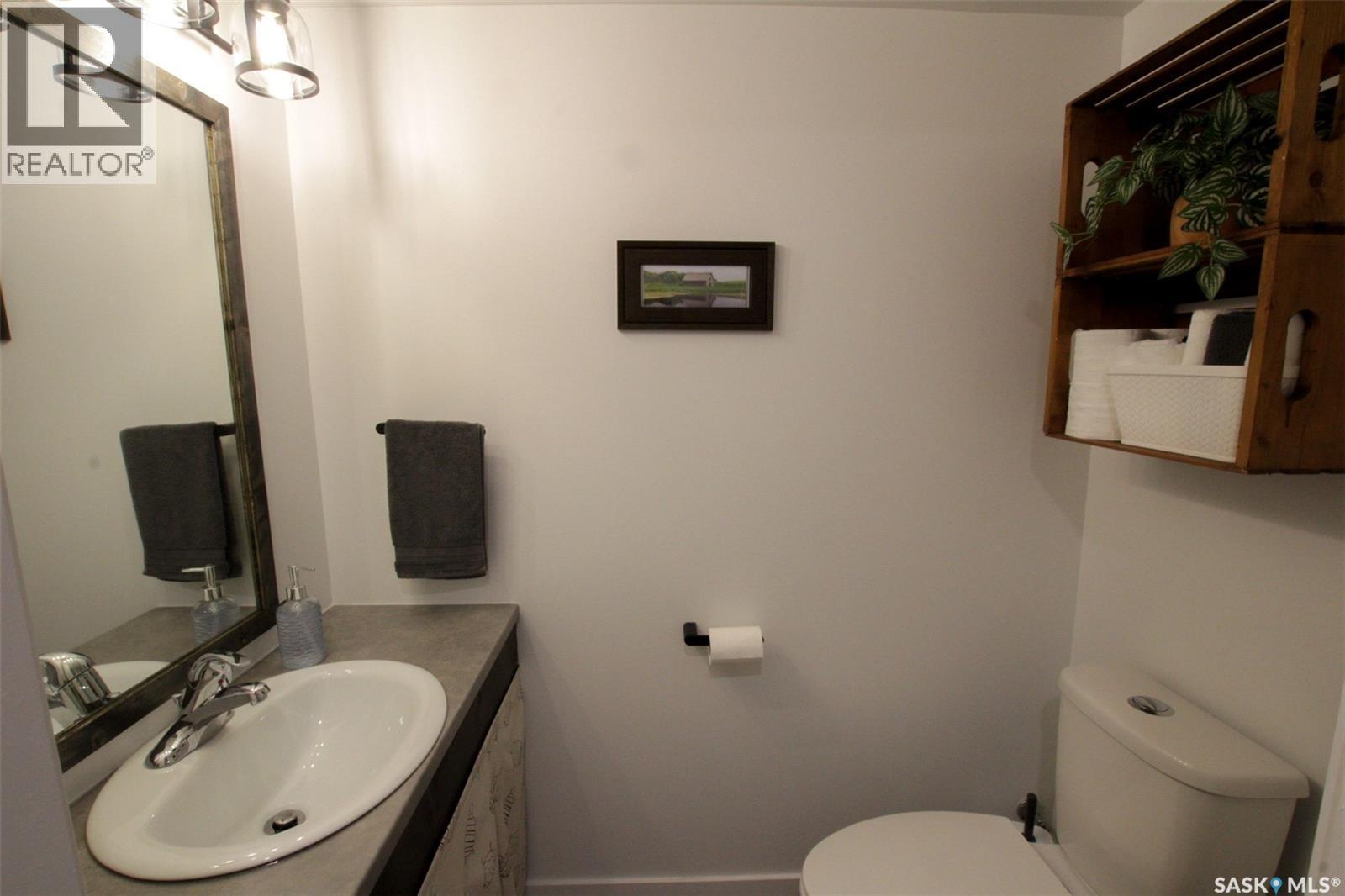 2014 3Rd Street, Rosthern, SK - Indoor Photo Showing Bathroom