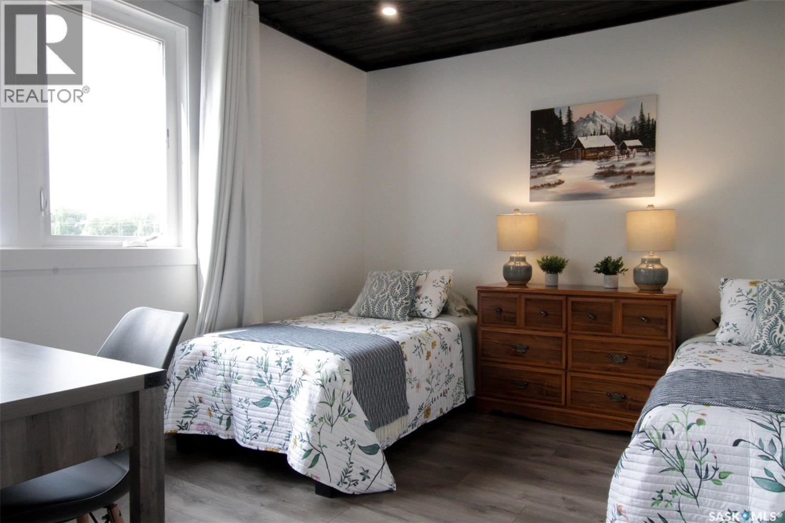 2014 3Rd Street, Rosthern, SK - Indoor Photo Showing Bedroom