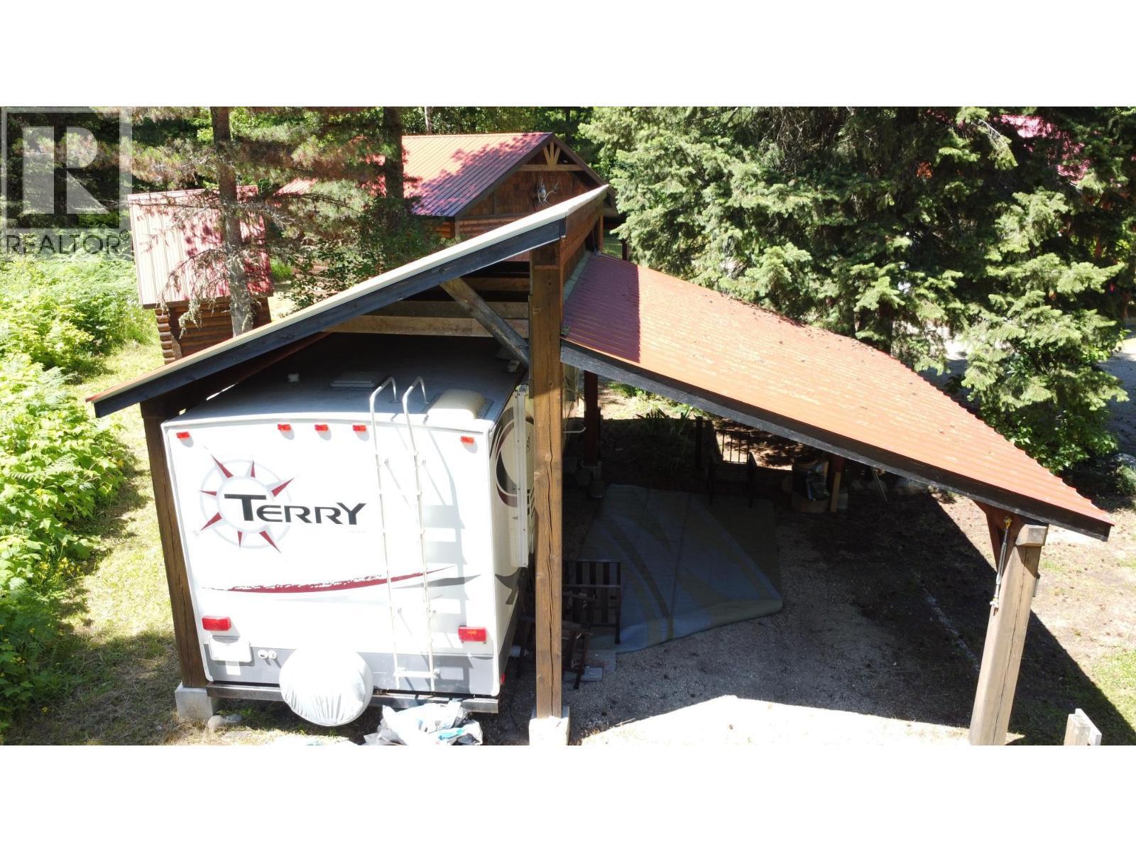 212 Island View Road, Nakusp, BC