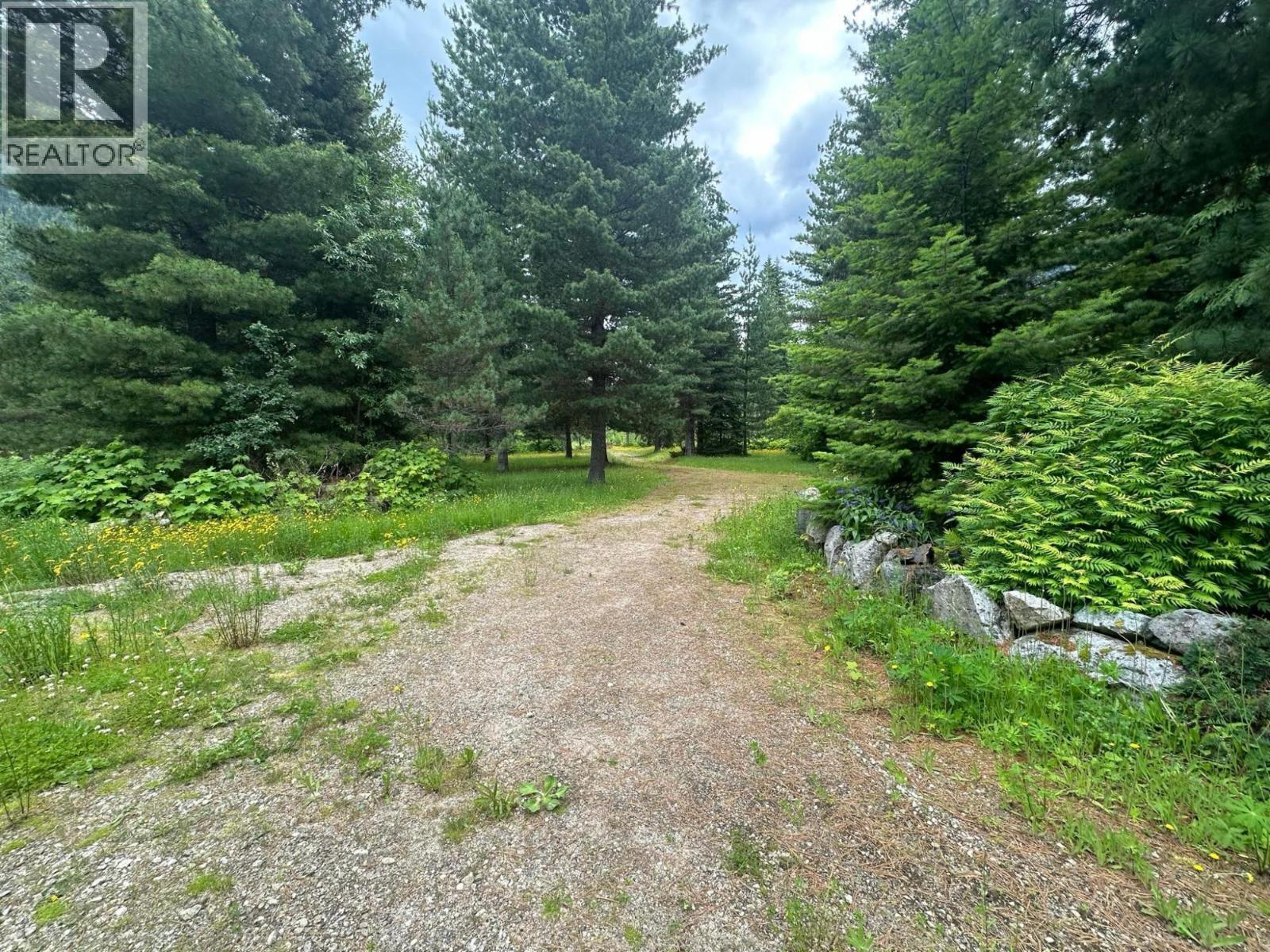 212 Island View Road, Nakusp, BC