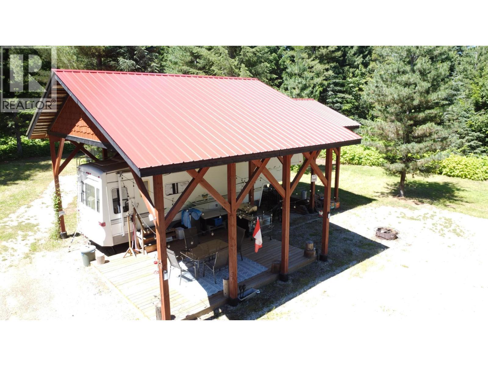 212 Island View Road, Nakusp, BC