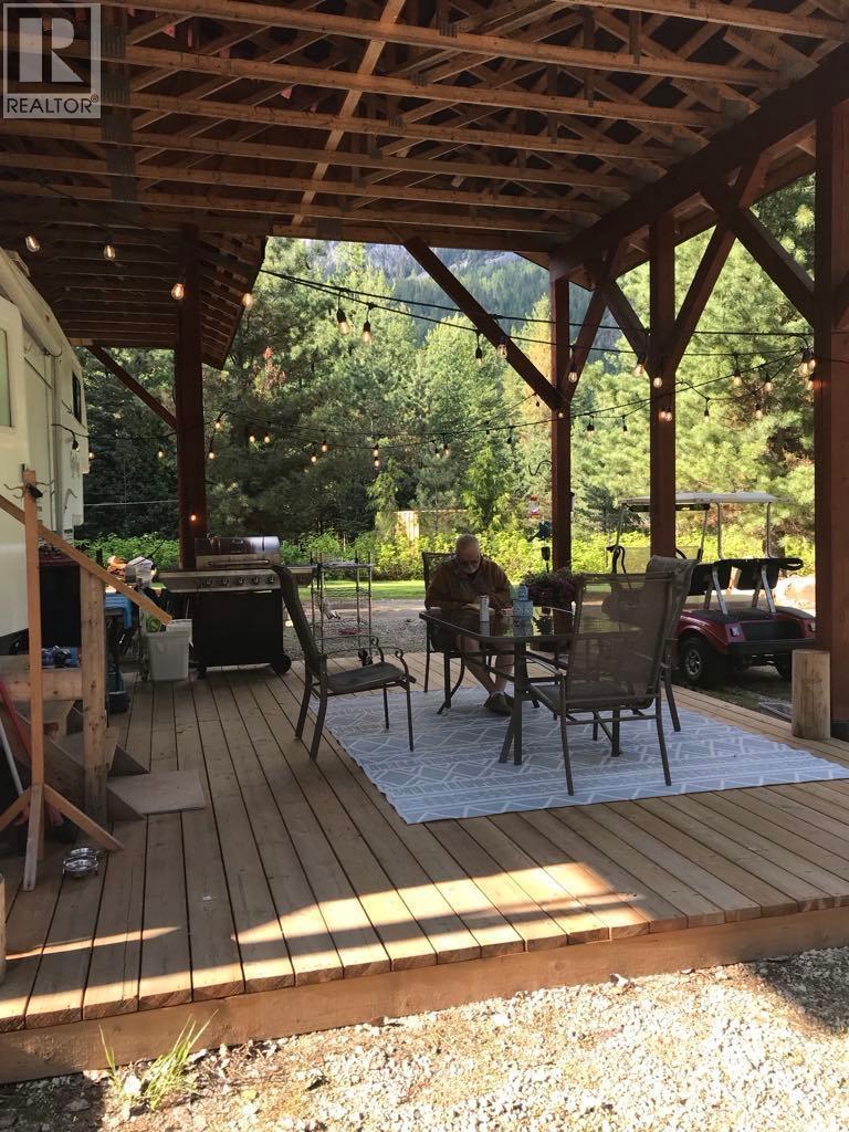 212 Island View Road, Nakusp, BC