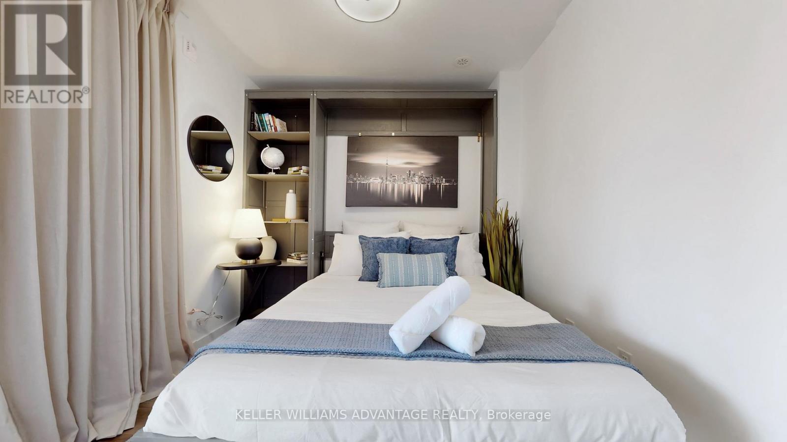 2 - 1479 O'Connor Drive, Toronto, ON - Indoor Photo Showing Bedroom