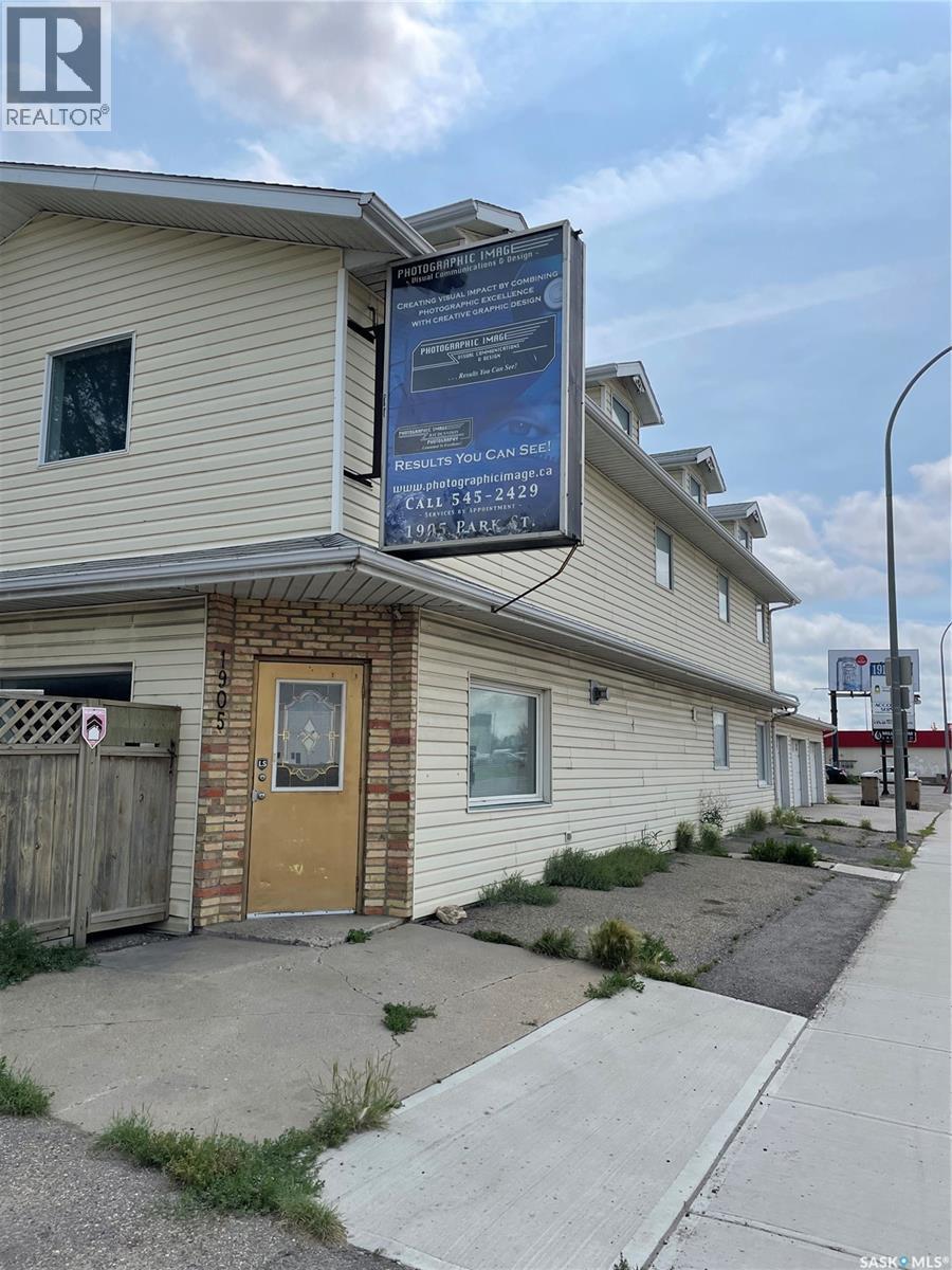 1905 Park Street, Regina, SK