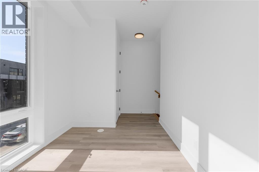 132 Everett Common, St. Catharines, ON - Indoor Photo Showing Other Room