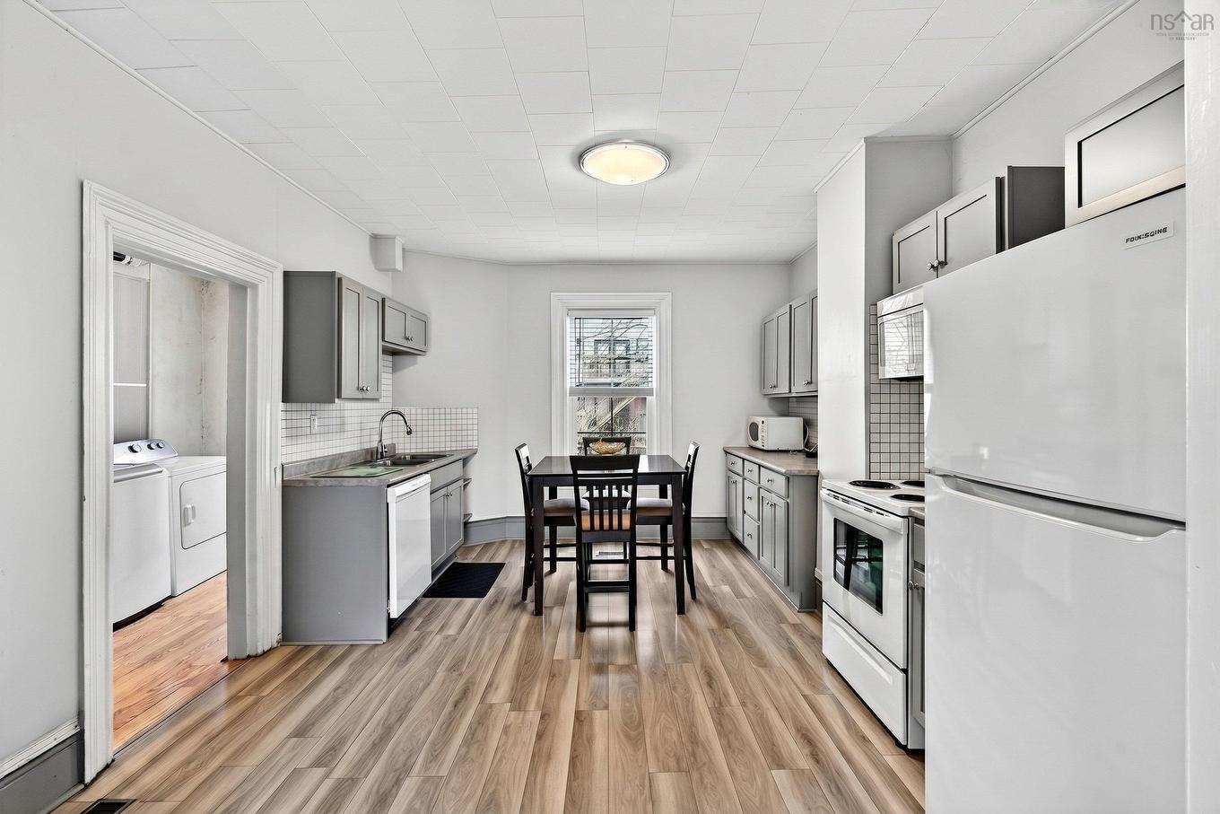 2490 John Street, Halifax, NS