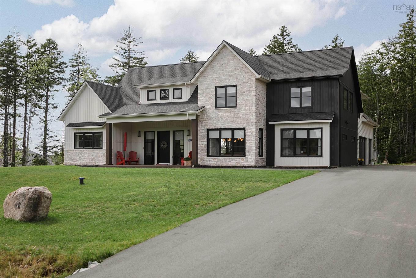48 Heatherton Crescent, Fall River, NS