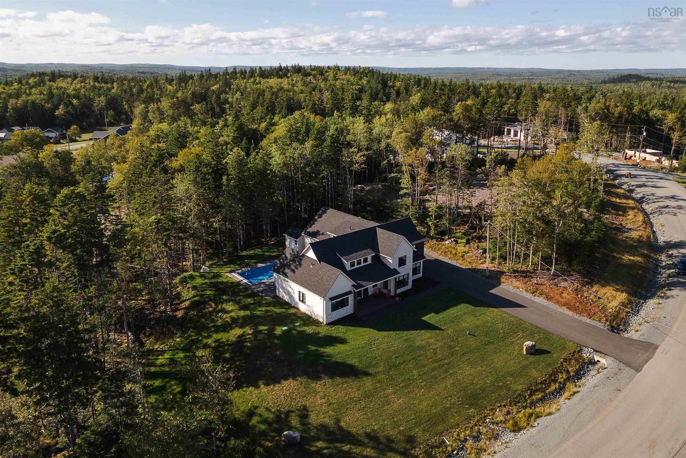 48 Heatherton Crescent, Fall River, NS