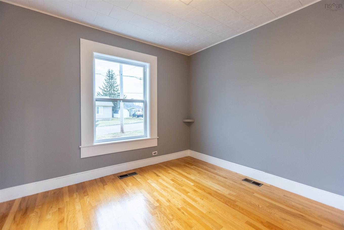 14 Allison Avenue, Amherst, NS