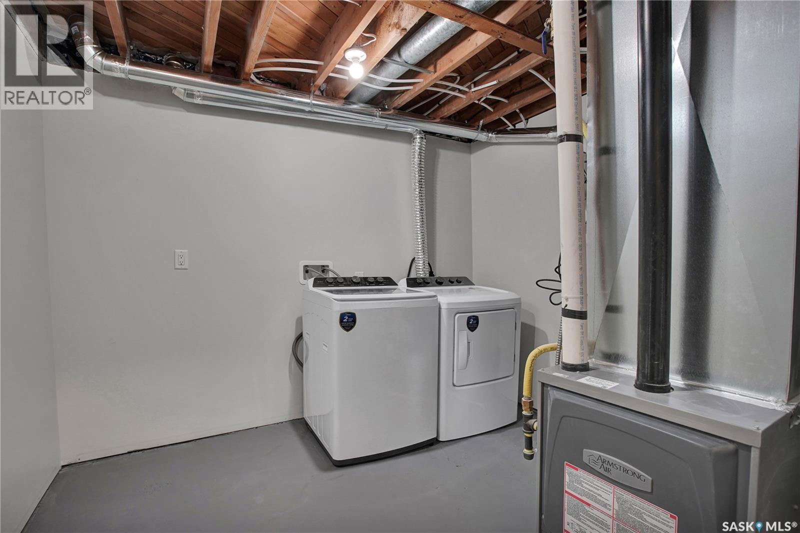 1017 Mcmillan Avenue, Saskatoon, SK - Indoor Photo Showing Laundry Room