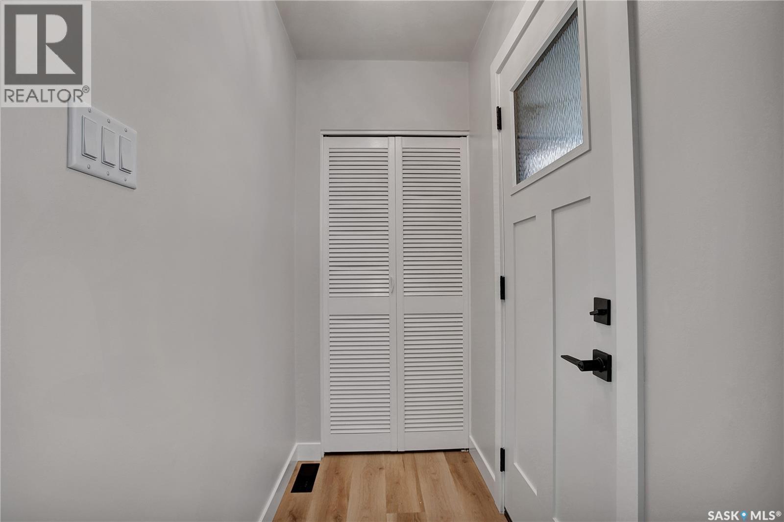 1017 Mcmillan Avenue, Saskatoon, SK - Indoor Photo Showing Other Room