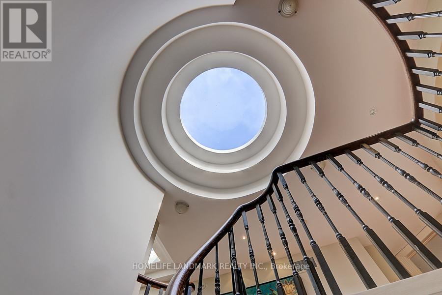 35 Gardiner Road E, Toronto, ON - Indoor Photo Showing Other Room