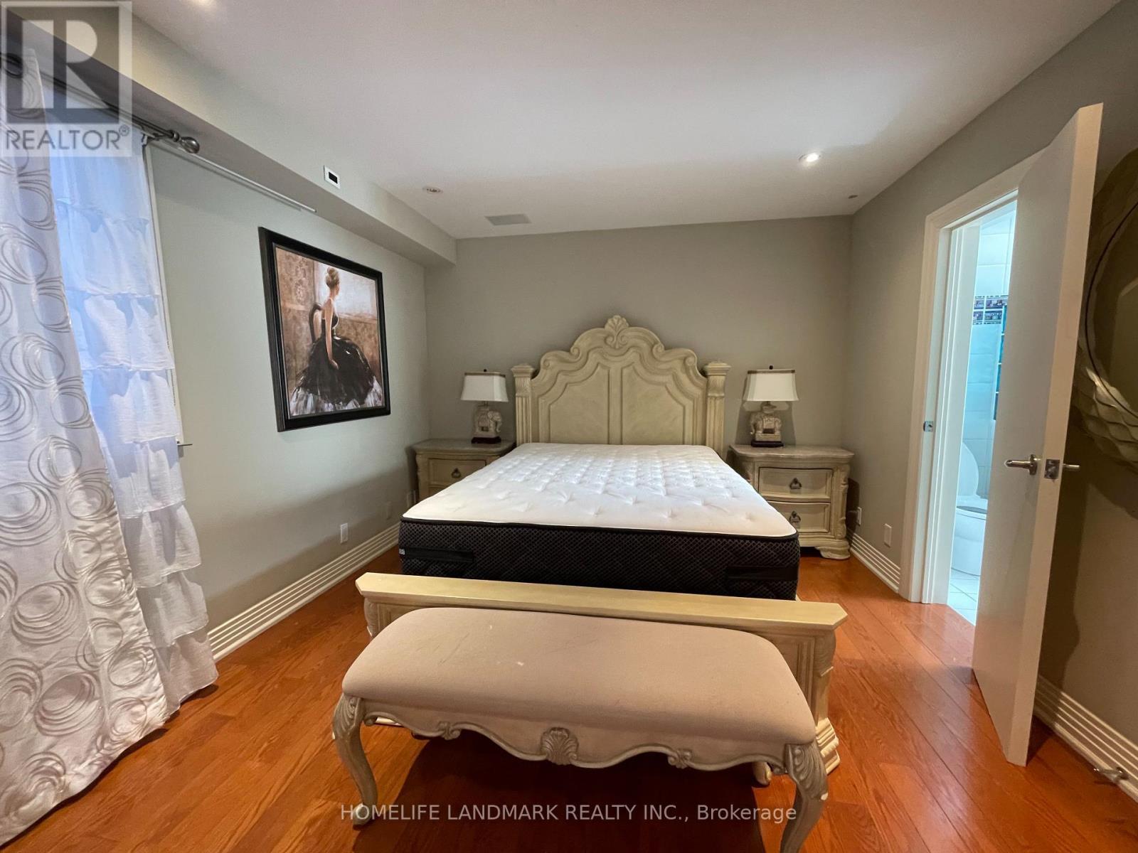 35 Gardiner Road E, Toronto, ON - Indoor Photo Showing Bedroom