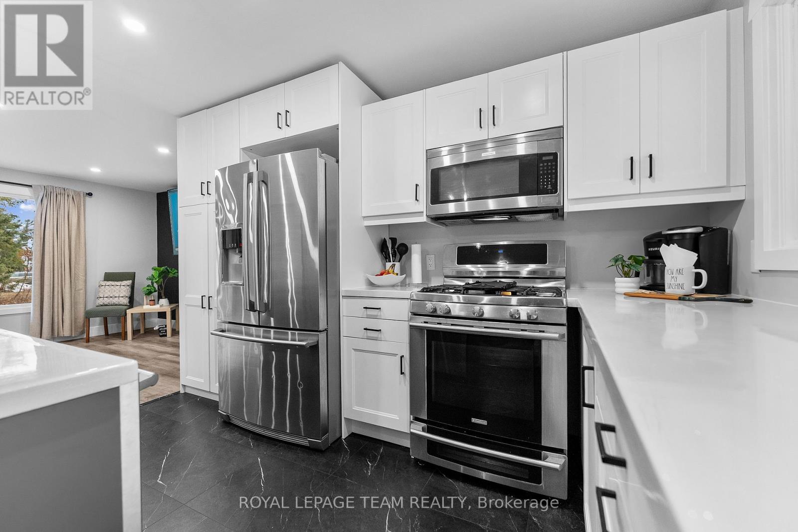 25 Frontenac Crescent, Deep River, ON - Indoor Photo Showing Kitchen