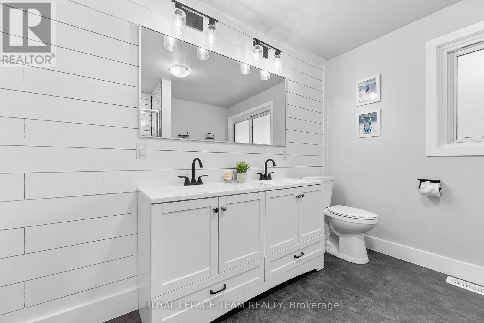 25 Frontenac Crescent, Deep River, ON - Indoor Photo Showing Bathroom