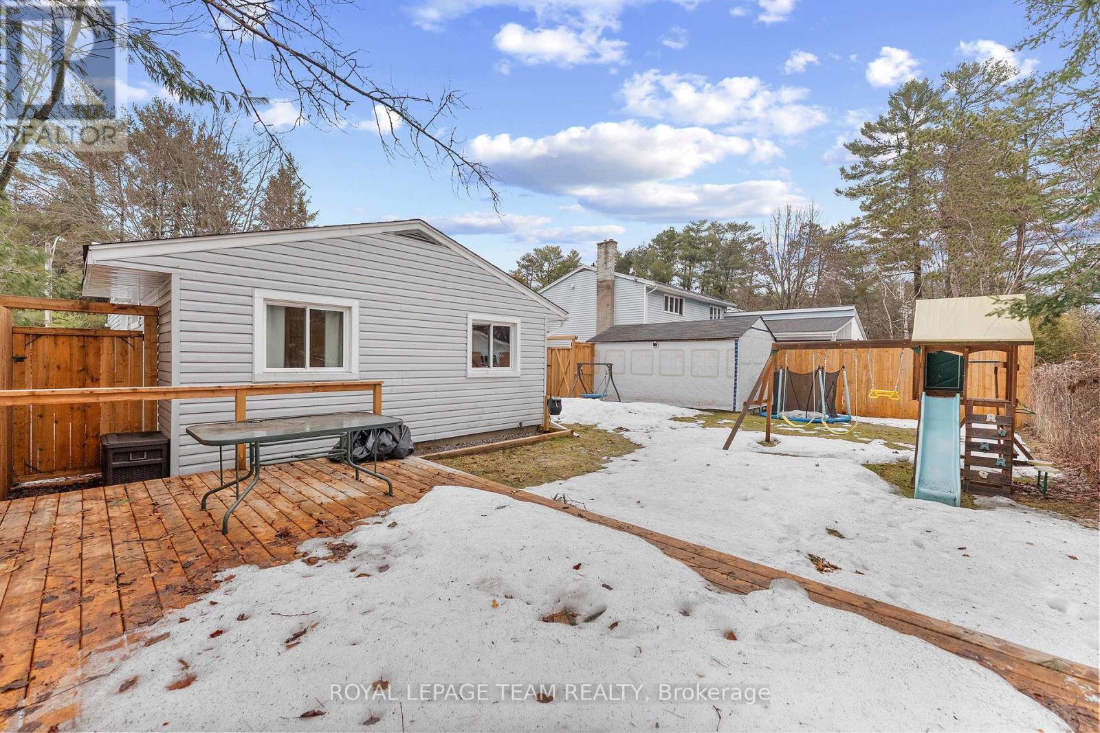 25 Frontenac Crescent, Deep River, ON - Outdoor